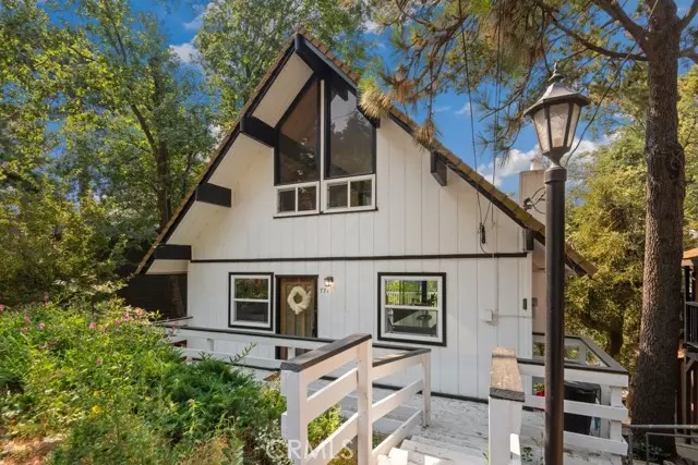 771 W Victoria CT, Lake Arrowhead, CA 92352