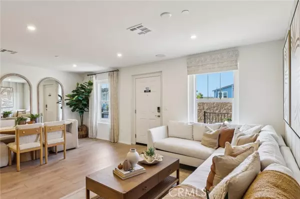 Fontana, CA 92336,6393 Sierra Vista LN 3