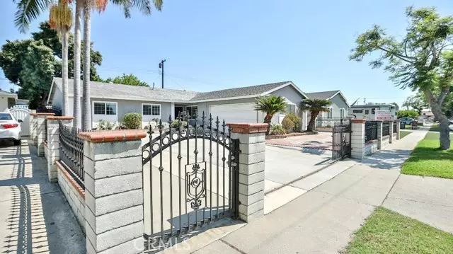 5313 W Ballast AVE, Santa Ana, CA 92704