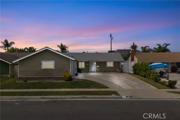 Huntington Beach, CA 92649,17551 Misty LN