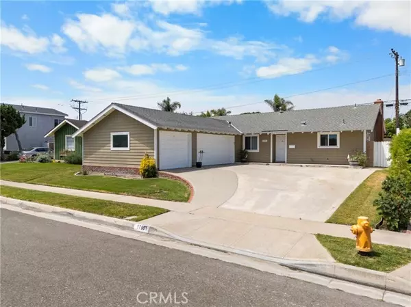 Huntington Beach, CA 92649,17551 Misty LN