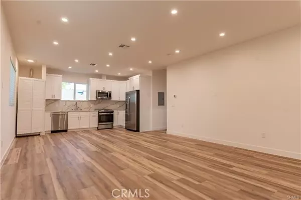 Sylmar, CA 91342,12942 Oberlin