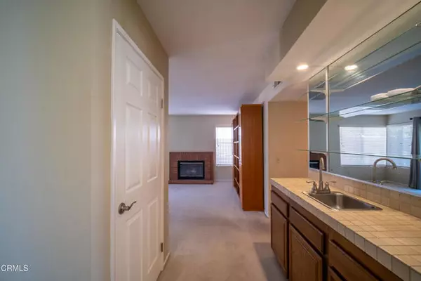 Camarillo, CA 93012,5379 Butterfiel ST