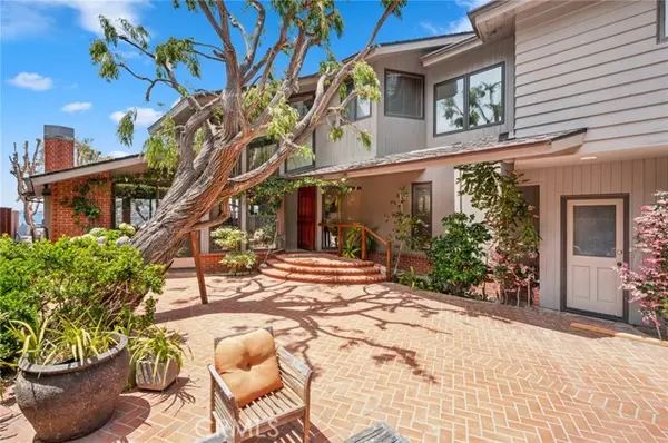 Corona Del Mar, CA 92660,107 Bayside PL