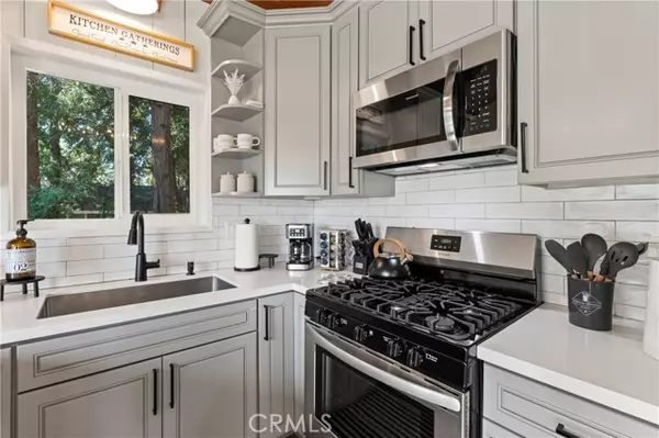 Lake Arrowhead, CA 92352,698 W Victoria CT