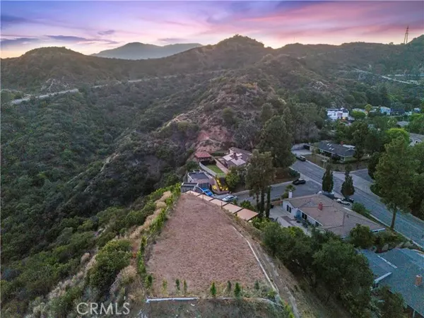 Glendale, CA 91206,4000 Bouquete ST