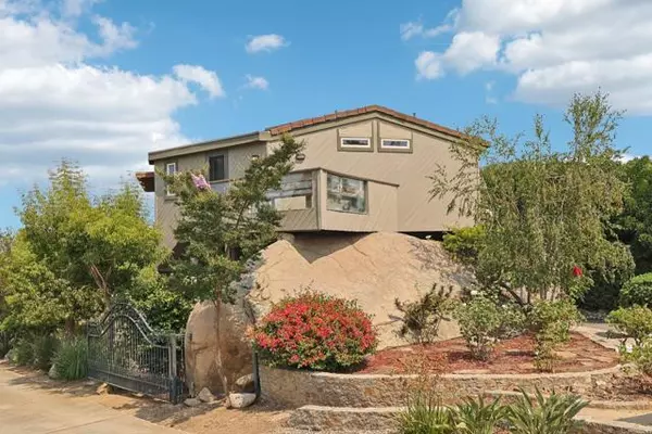 Escondido, CA 92026,9528 Sage Hill WAY