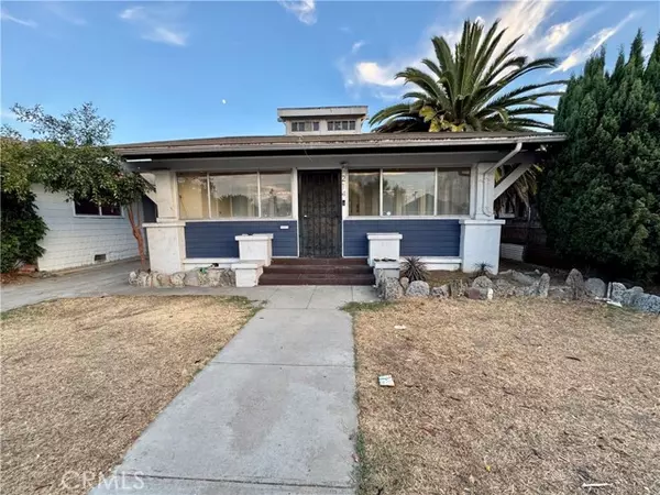 214 E 56th ST, Los Angeles, CA 90011