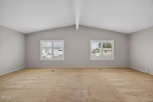 Santa Paula, CA 93060,975 Telegraph RD 40