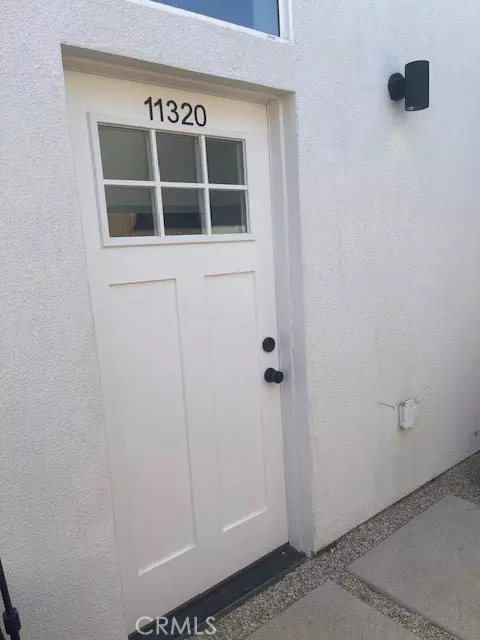 North Hollywood, CA 91406,11320 Bessemer