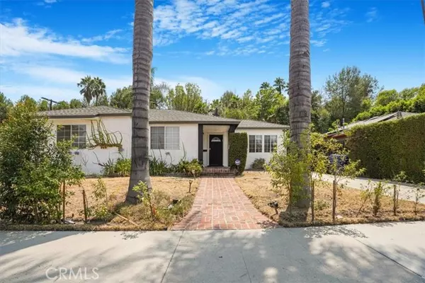 Tarzana, CA 91335,18352 Bessemer ST