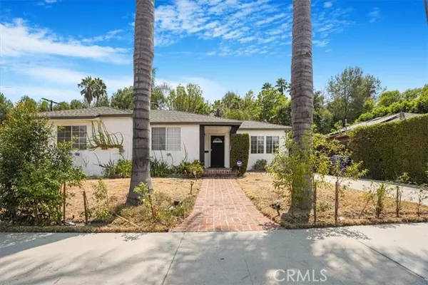 Tarzana, CA 91335,18352 Bessemer ST