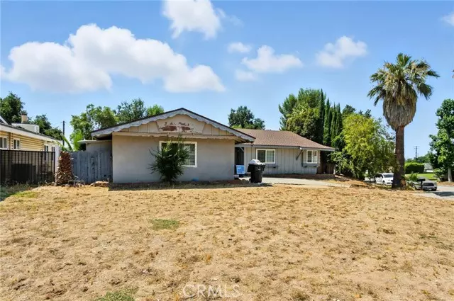 5681 Dumbarton AVE, San Bernardino, CA 92404