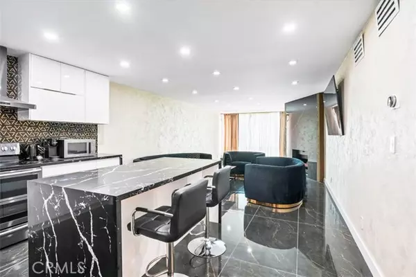 12720 Burbank BLD 118, Valley Village, CA 91607