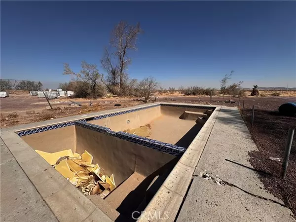 Newberry Springs, CA 92365,48975 Fairview RD