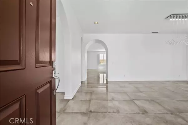 Huntington Beach, CA 92649,5142 Pearce DR