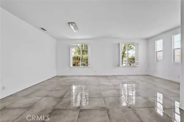 Huntington Beach, CA 92649,5142 Pearce DR