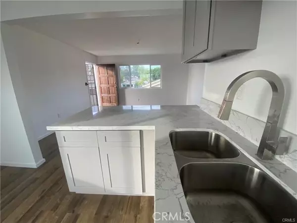 East Los Angeles, CA 90022,4712 Fisher ST