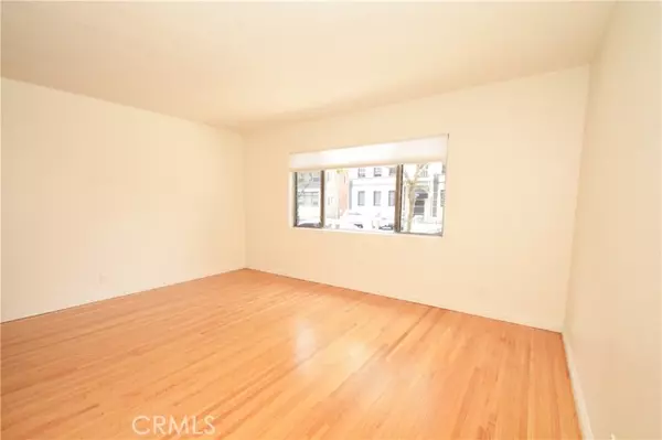 Long Beach, CA 90802,338 Elm AVE 2