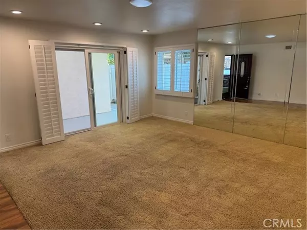 Costa Mesa, CA 92626,3024 Harding WAY