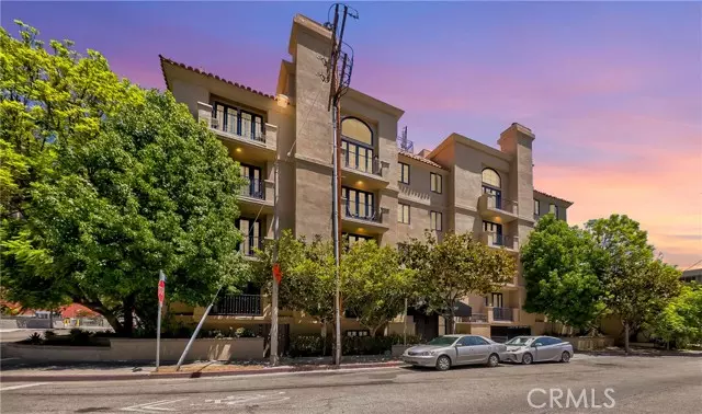 Los Angeles, CA 90024,1250 Midvale AVE 302