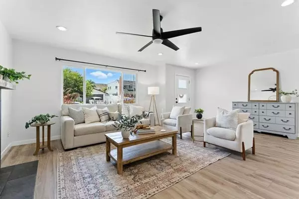 Santee, CA 92071,10021 Allenwood WAY