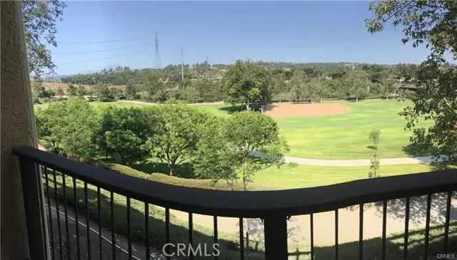 25561 Indian Hill LN V, Laguna Hills, CA 92653