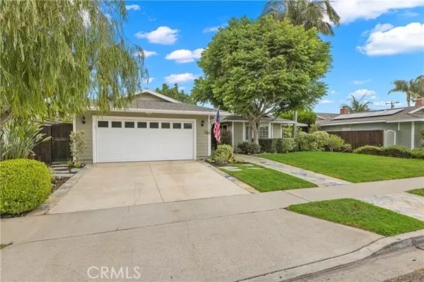 2038 N Capella CT, Costa Mesa, CA 92626
