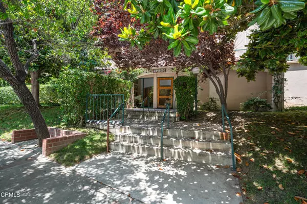 Los Angeles, CA 90042,4200 Via Arbolada 207