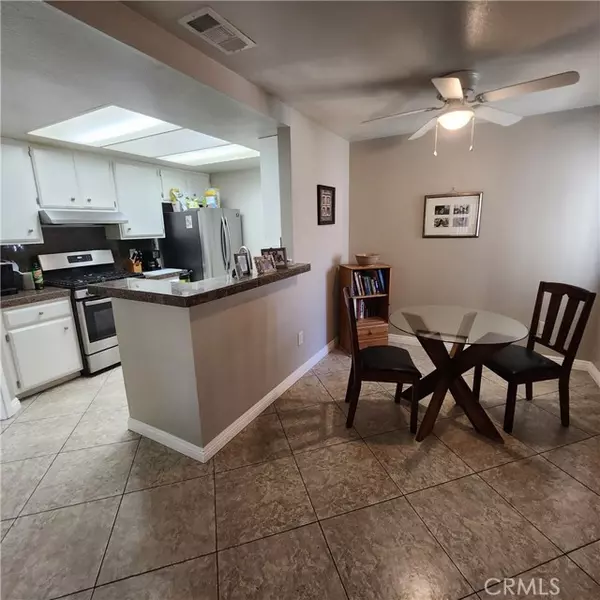 Lake Elsinore, CA 92530,16377 Lakeshore DR 2F