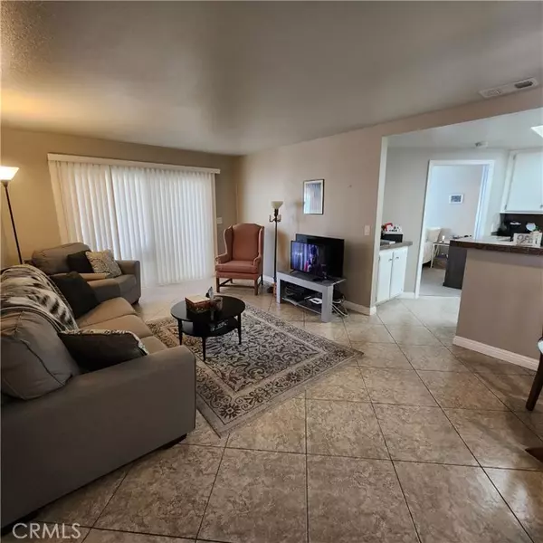 Lake Elsinore, CA 92530,16377 Lakeshore DR 2F