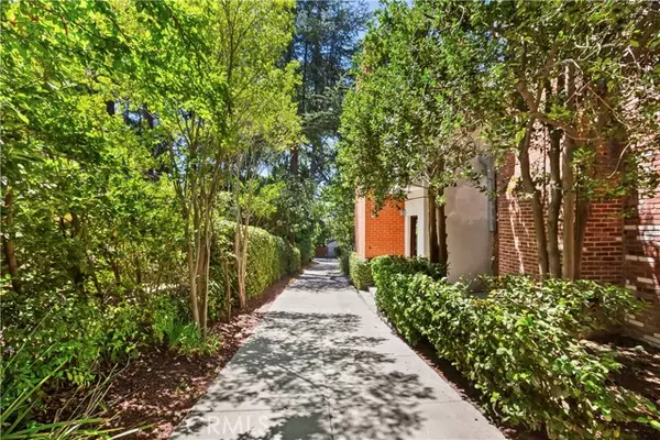 La Canada Flintridge, CA 91011,1728 Earlmont AVE
