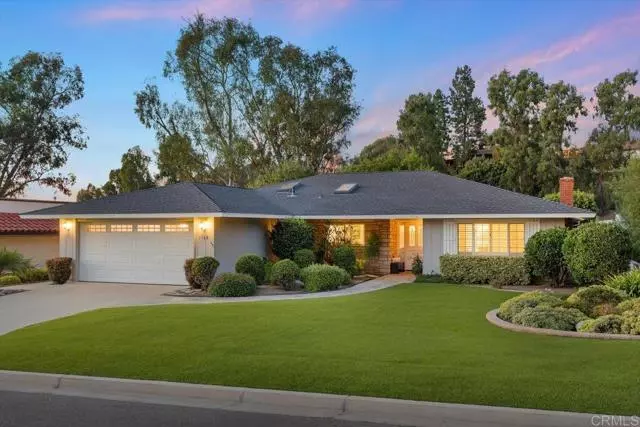 1169 San Pablo Dr, San Marcos, CA 92078