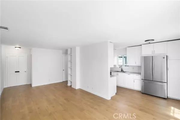 Los Angeles, CA 90026,744 N Dillon ST