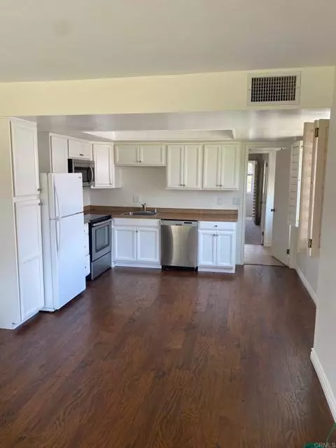 Escondido, CA 92026,27725 Mountain Meadow Rd. 22