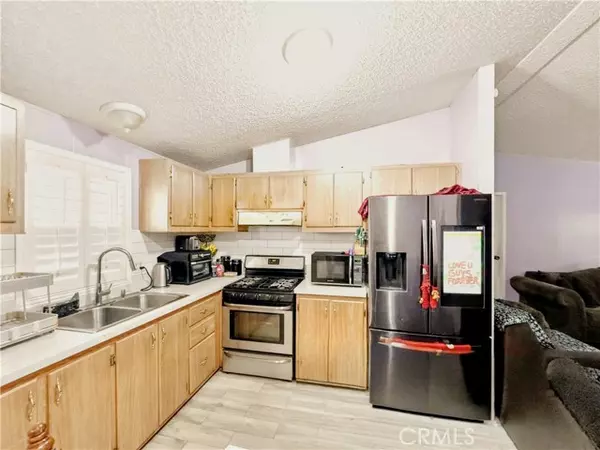 Highland, CA 92346,2727 Pacific ST 77