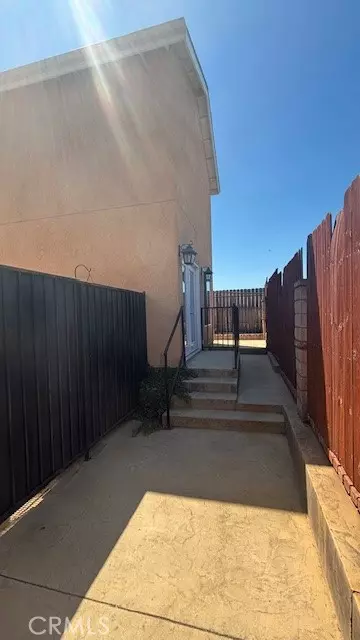 Sylmar, CA 91342,13642 Almetz