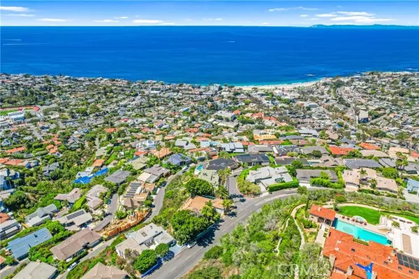 Laguna Beach, CA 92651,1223 Skyline DR