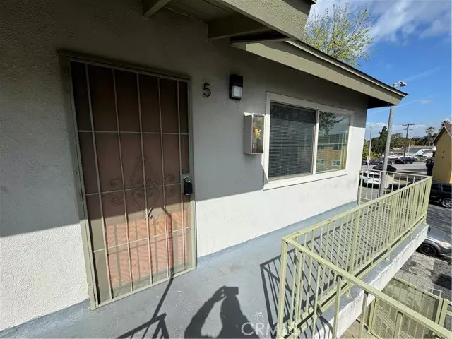 Long Beach, CA 90805,510 E Pleasant ST 5