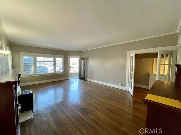 Long Beach, CA 90803,2404 E Broadway