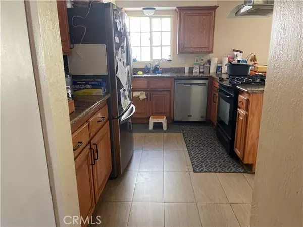 Santa Ana, CA 92703,521 S Western AVE