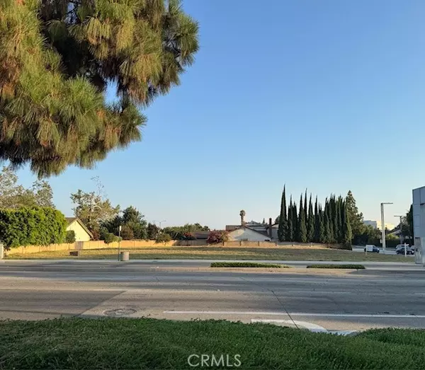 Cerritos, CA 90703,13010 Artesia BLD