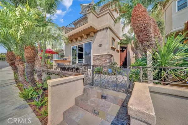 Huntington Beach, CA 92648,613 Frankfort AVE