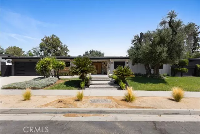 24211 Caris ST, Woodland Hills, CA 91367