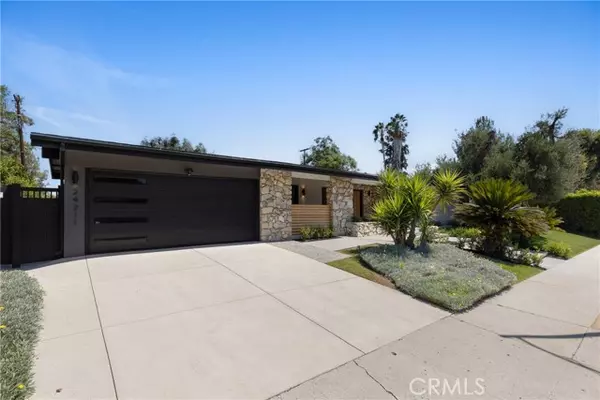 Woodland Hills, CA 91367,24211 Caris ST