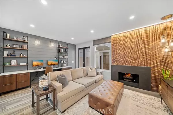 Huntington Beach, CA 92648,310 18th ST