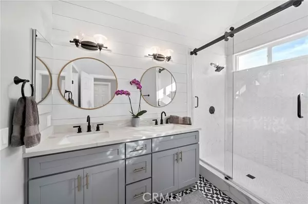 310 18th ST, Huntington Beach, CA 92648