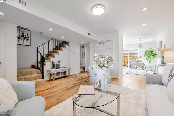 2474 Fairway Dr, San Leandro, CA 94577