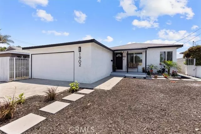 Compton, CA 90220,1902 W 156th ST