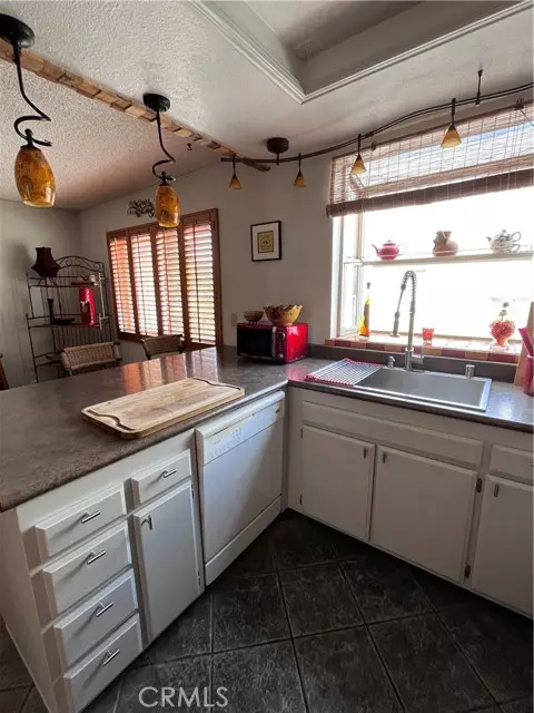 Canyon Country, CA 91387,18009 River CIR 2